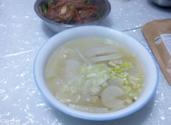 黑豬肉與白豬肉區(qū)別 黑豬肉與白豬肉哪個(gè)好吃？