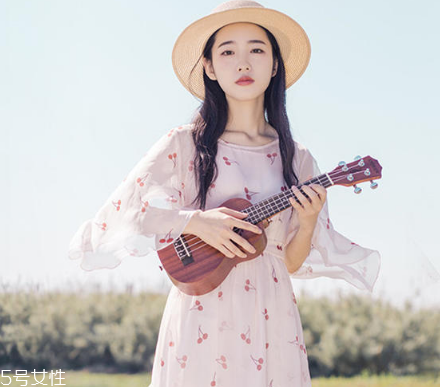 夏天拍照穿什么裙子好看？拍照適合穿什么裙子？