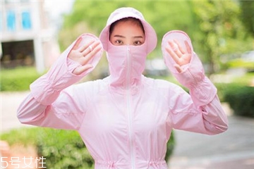 防曬衣可以防止曬黑嗎？防曬衣能不能防曬黑？
