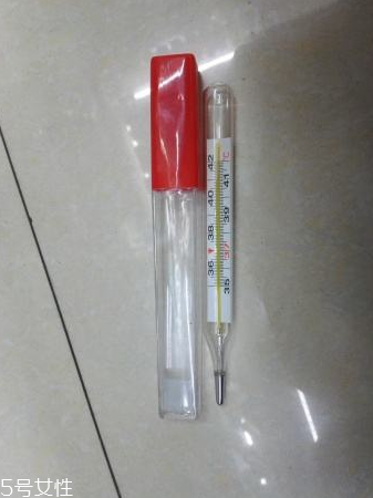 體溫計能當溫度計用嗎？體溫計能代替溫度計嗎？