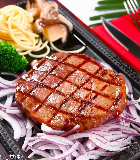 西冷牛排如何腌制肉嫩？西冷牛排腌制方法