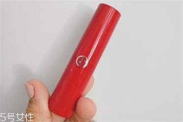 阿瑪尼口紅是塑料殼嗎？阿瑪尼口紅殼什么材質(zhì)？