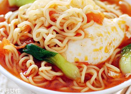 方便面的危害 方便面吃了會(huì)怎樣？
