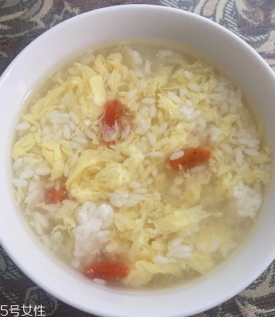 酒釀蛋豐胸靠譜嗎？酒釀蛋吃多久有效果？