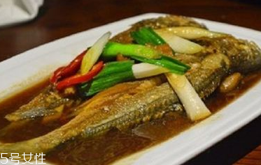 青魚的適宜人群 青魚適合有肝炎的人吃嗎？