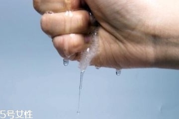 精華液可以收縮毛孔嗎？精華液能不能收縮毛孔？