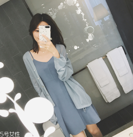 黃皮適合什么顏色裙子？什么顏色裙子適合黃皮女生？