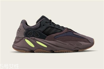 yeezy 700 mauve什么時候發(fā)售？椰子700灰紫色發(fā)售時間