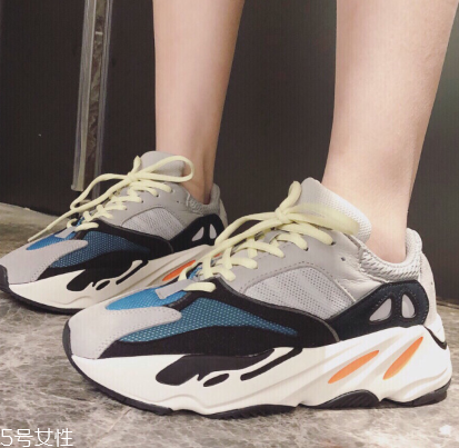 yeezy 700 mauve什么時候發(fā)售？椰子700灰紫色發(fā)售時間