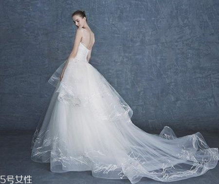婚紗可以穿兩次嗎？婚紗穿兩次不好嗎？