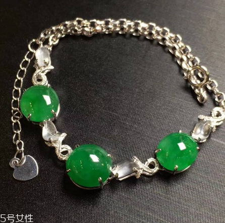 翡翠手鏈多少錢(qián)？翡翠手鏈正品價(jià)格