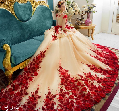 婚紗上的口紅怎么處理？婚紗蹭上口紅能洗掉嗎？