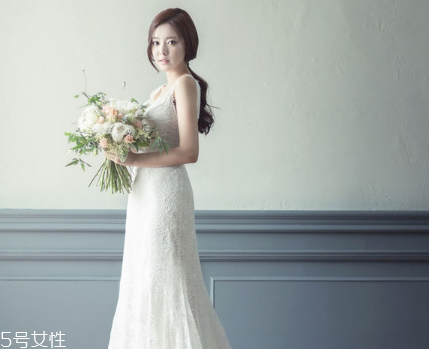 婚紗上的膠如何清洗？婚紗上有膠怎么洗？