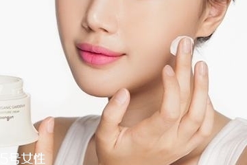 干皮為什么容易脫妝？干皮容易脫妝怎么辦？
