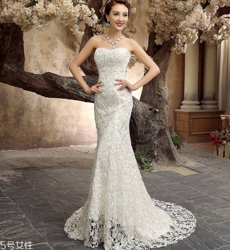 婚紗后面的帶子怎么系？婚紗后背綁帶系法