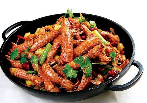 皮皮蝦能和牛肉一起吃嗎？皮皮蝦能和牛肉同吃嗎？