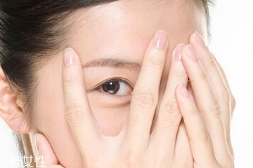 眼霜為什么辣眼睛？眼霜辣眼睛是怎么回事？