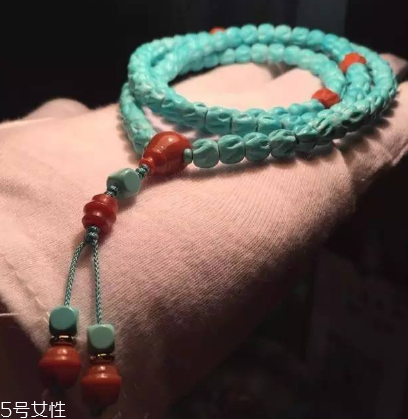 綠松石手串戴哪只手？綠松石手鏈戴左手還是右手？