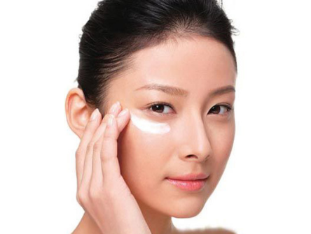 眼霜分年齡嗎？眼霜使用分年齡段嗎？