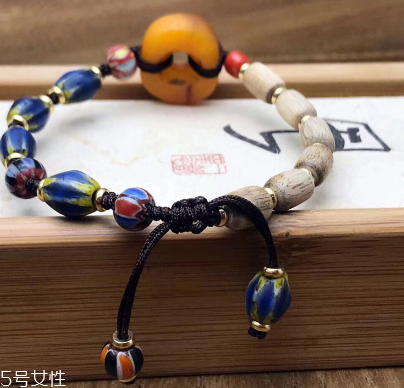 沉香手串是什么味道？沉香手串正品味道是什么樣的？