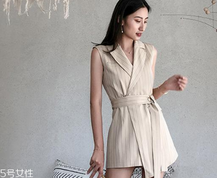 白領(lǐng)上班穿什么衣服？白領(lǐng)mm穿搭圖片