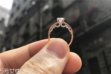 鉆戒上的鉆石會碎嗎？鉆戒的鉆碎了怎么辦？