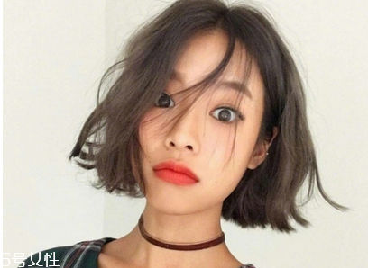 經(jīng)?；瘖y對(duì)皮膚有什么影響 經(jīng)?；瘖y的危害