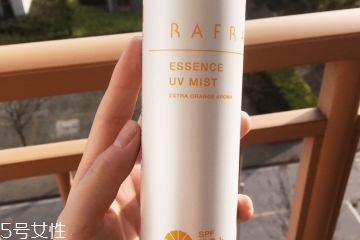 防曬噴霧里面有酒精嗎？防曬噴霧都有酒精嗎？