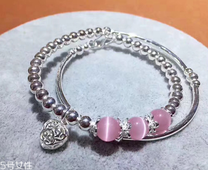 貓眼石有什么寓意？貓眼石的寓意是什么？