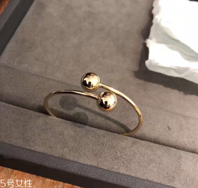 手鐲可以戴兩只手嗎？手鐲可以兩只手同時(shí)戴嗎？
