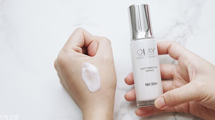 olay水感透白系列與水感透白臻粹系列哪個(gè)好？什么區(qū)別？
