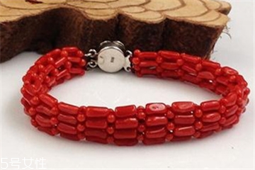 紅珊瑚手鏈多少錢？紅珊瑚手鏈?zhǔn)袌?chǎng)價(jià)格