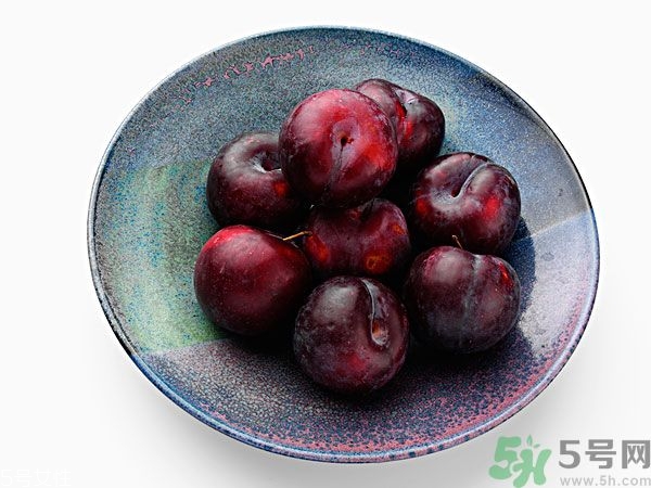 李子和灰子的區(qū)別？灰子的功效與作用
