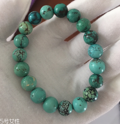 綠松石瓷度怎么看？綠松石手串瓷度識(shí)別方法