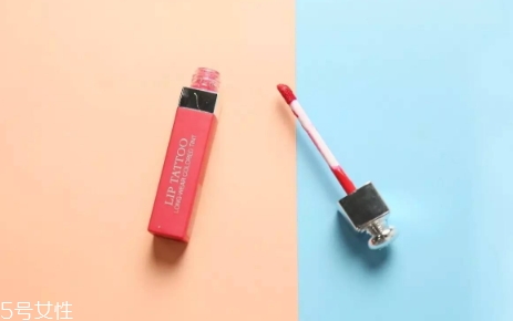 櫻桃粉口紅是什么顏色？櫻桃粉口紅試色圖片