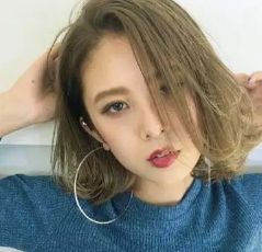 打蠟傷頭發(fā)嗎？打蠟對頭發(fā)的危害
