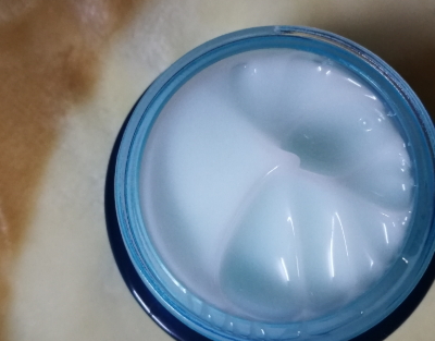 溫碧泉和百雀羚哪個好？