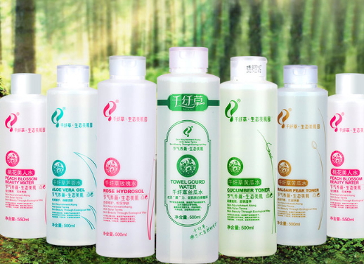 絲瓜水和玫瑰水哪個(gè)好？絲瓜水和玫瑰水可以一起用嗎