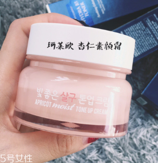 長期用素顏霜會變黑嗎？長期用素顏霜的后果