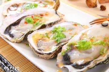 生蠔沒(méi)熟吃了會(huì)怎么樣？沒(méi)熟的生蠔吃了有什么后果