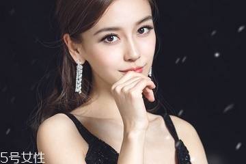 染發(fā)是干發(fā)還是濕發(fā)？關(guān)于染發(fā)的小問(wèn)題