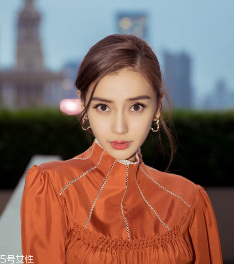 染發(fā)好看還是黑發(fā)好看？適合自己才最美