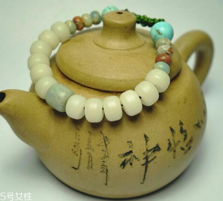 菩提根手串發(fā)黑怎么辦？找準(zhǔn)原因?qū)ΠY下藥