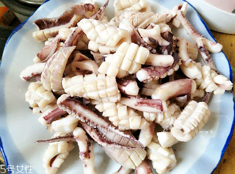 魷魚為什么要去皮 吃起來(lái)口感不好