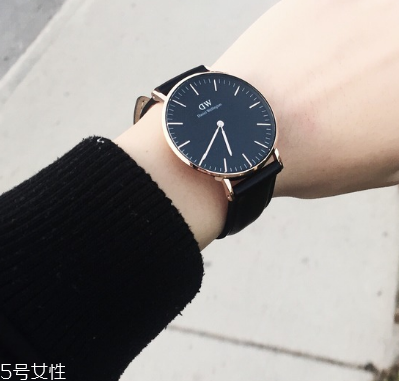 dw手表最便宜的多少錢(qián) 學(xué)生黨福音