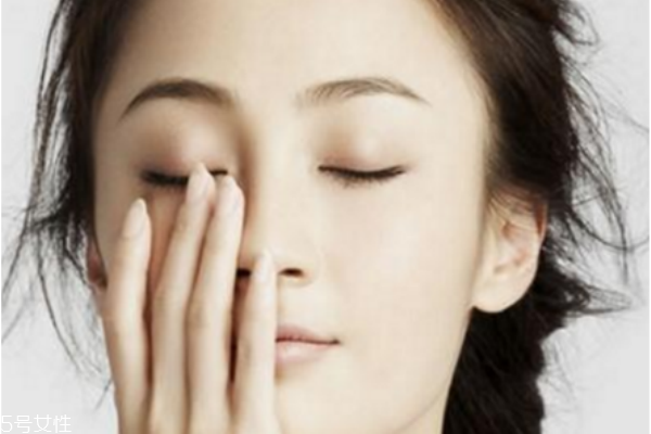 可以用眉粉畫(huà)發(fā)際線嗎 用眉粉修飾發(fā)際線