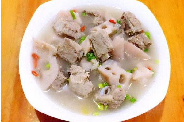 蓮藕孔有泥怎么洗干凈？蓮藕對(duì)女人的功效