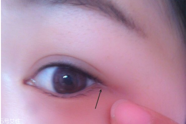 內(nèi)雙如何畫(huà)眼線(xiàn)圖解 內(nèi)雙如何畫(huà)好內(nèi)眼線(xiàn)