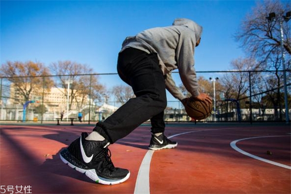 nike kyrie 5歐文5實(shí)戰(zhàn)測評 不能錯過的上腳報(bào)告