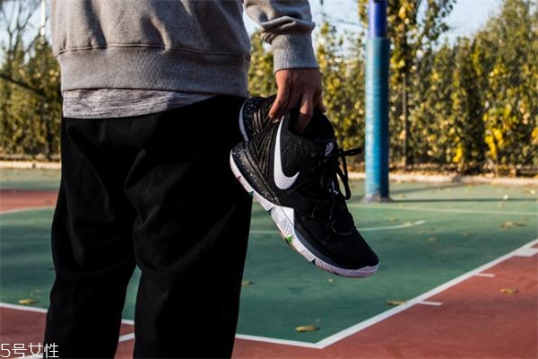 nike kyrie 5歐文5實(shí)戰(zhàn)測評 不能錯過的上腳報(bào)告